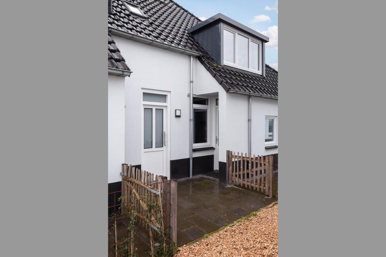 Welcome In - Bovenappartement Paviljoenwei 12-29, Sneek - Offingawier Экстерьер фото